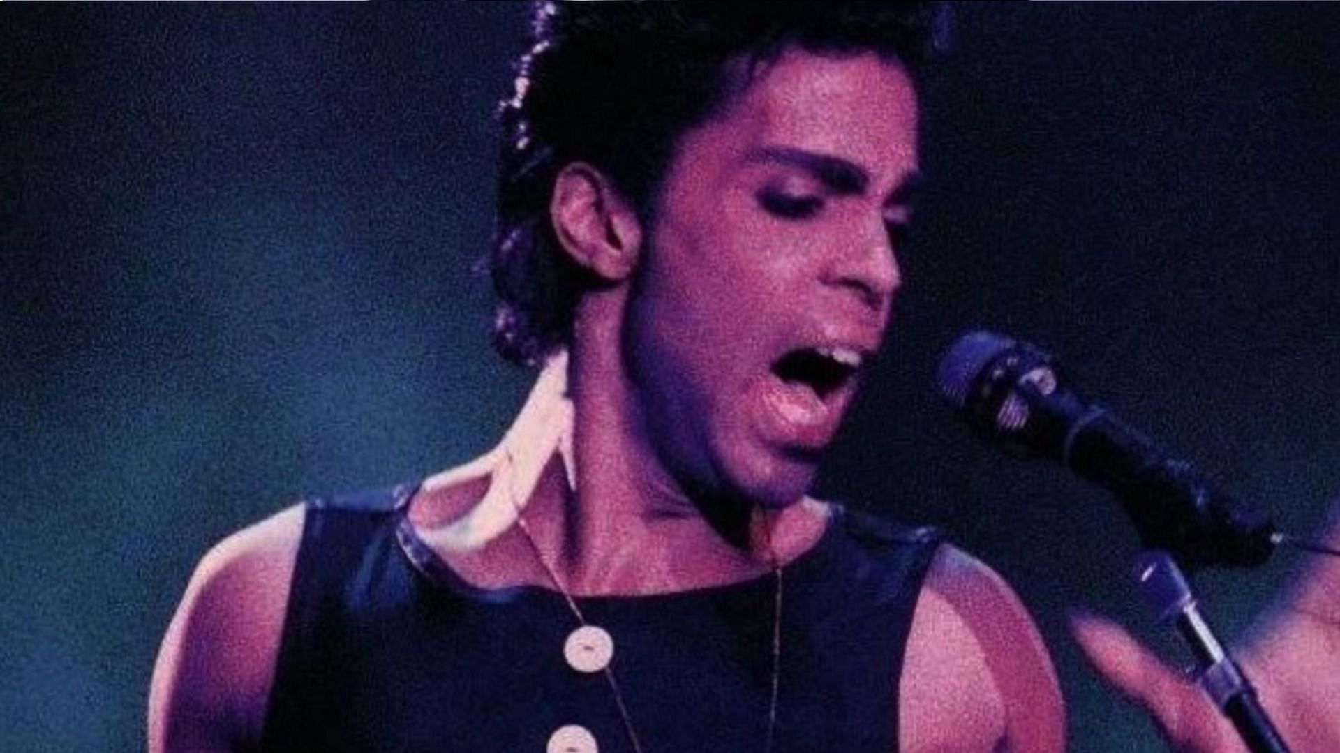 Rogers Nelson (Image via Instagram/@adore.carousel)